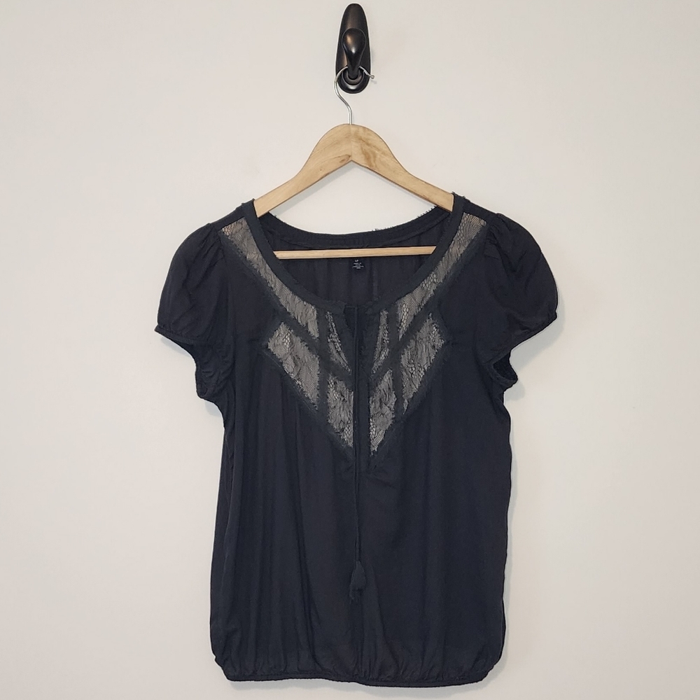 American Eagle Outfitters Small Grey Blouse Short Sleeve Lace Front Tie